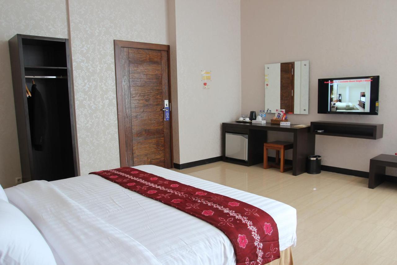 Hotel Roditha Banjarbaru Банджармасин Номер фото