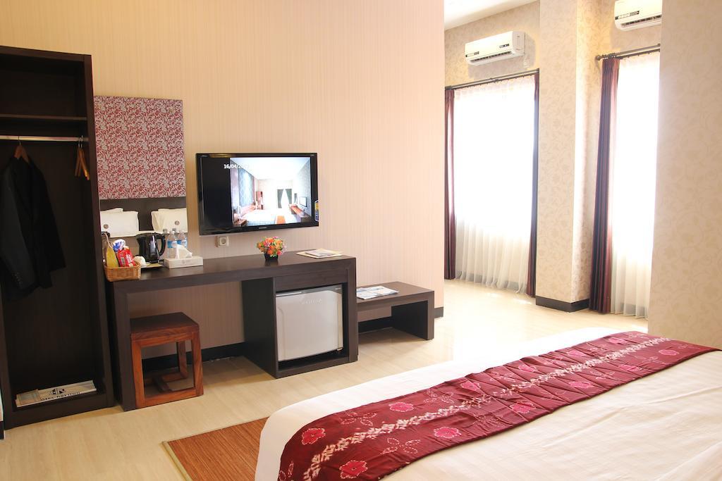 Hotel Roditha Banjarbaru Банджармасин Номер фото